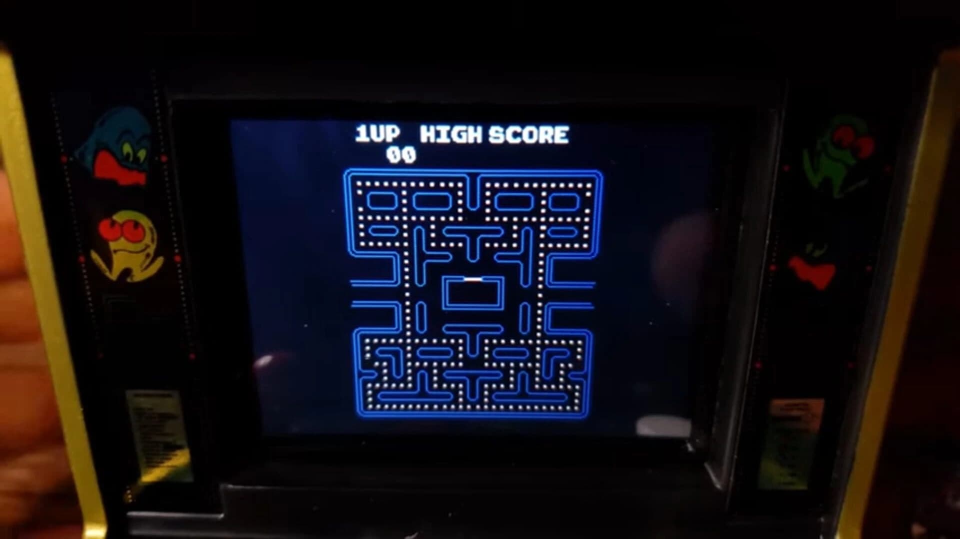 Arcade Classics: Pac-Man screenshot 2