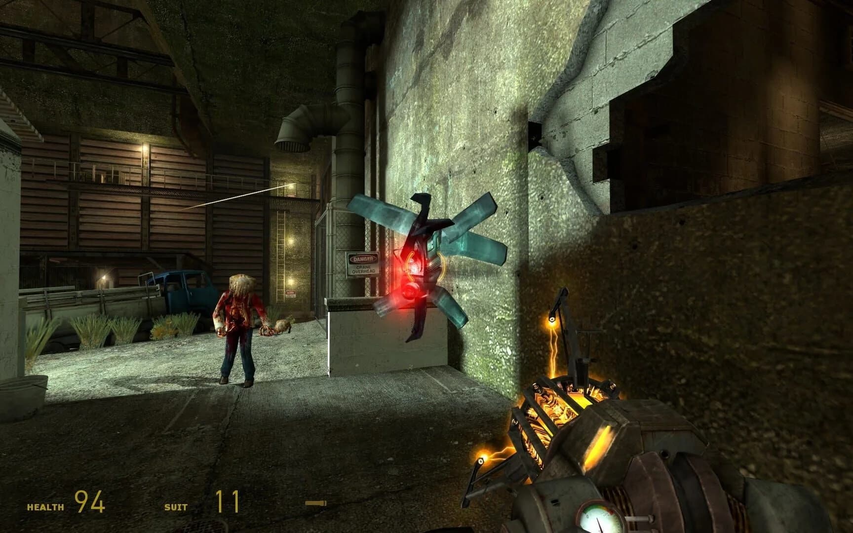 Half-Life 2: Year Long Alarm screenshot 1