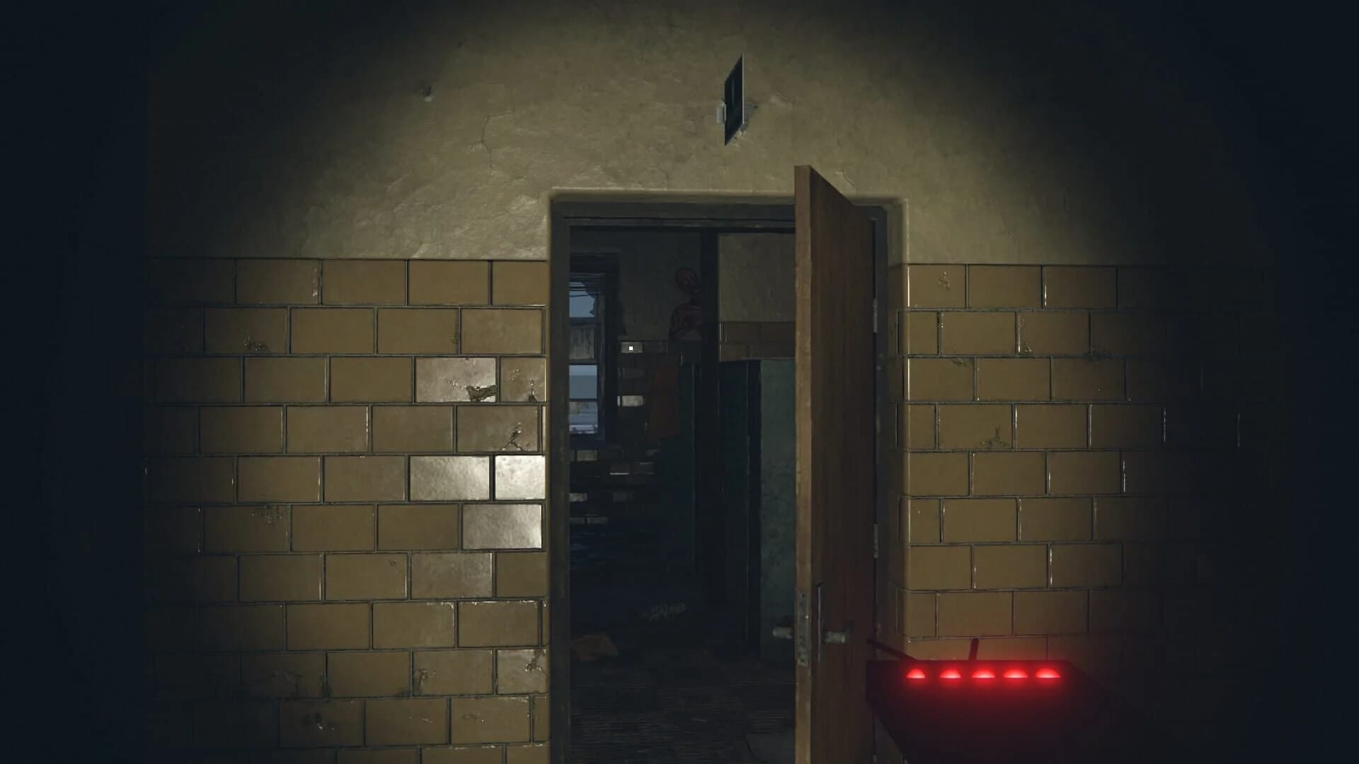 House of Ghosts screenshot 1